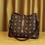 Luxury Large Capacity Bucket Shoulder Bag for