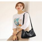 Stylish Practical Large Capacity Crossbody Bag (Black) - Image 3